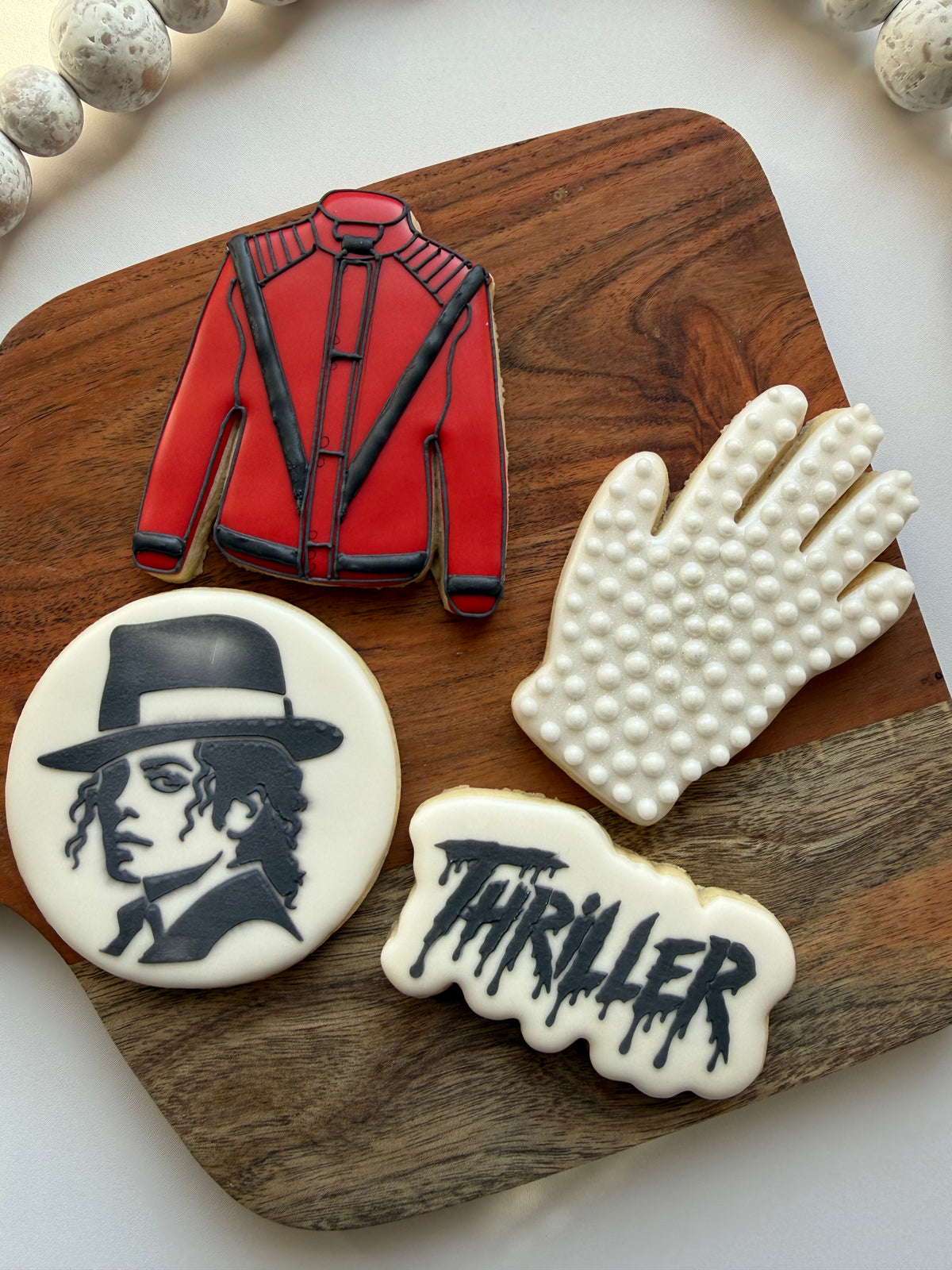 Thriller set